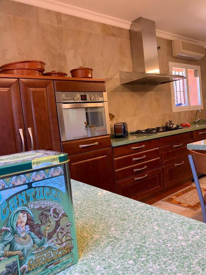 Chalet Con Piscina A 50 M De La Playa . Марбеля Екстериор снимка